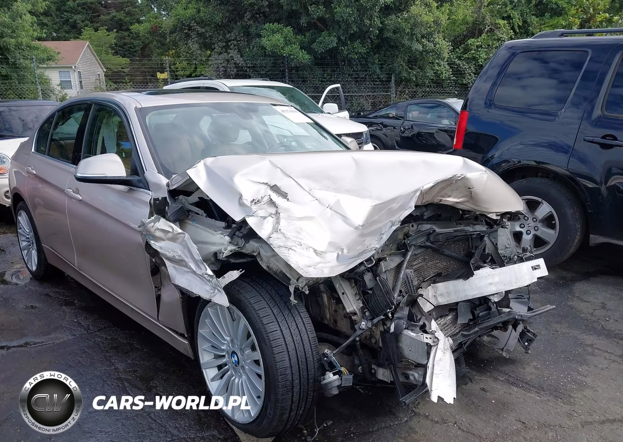 2013 BMW 328I xDrive – zdjęcie 1 z 17