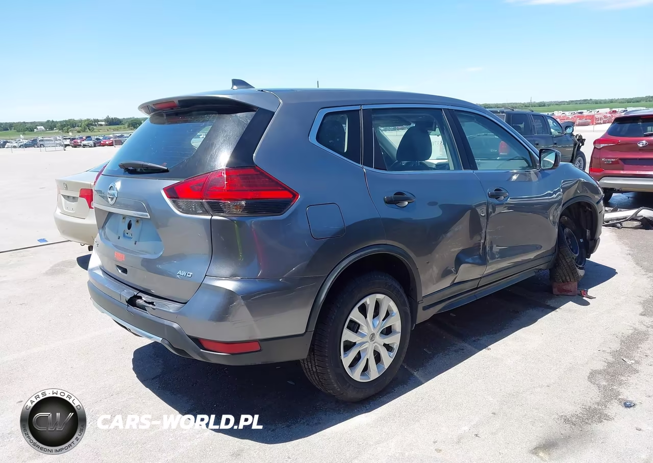 2017 Nissan Rogue S VIN:KNMAT2MV8HP535559 - 4