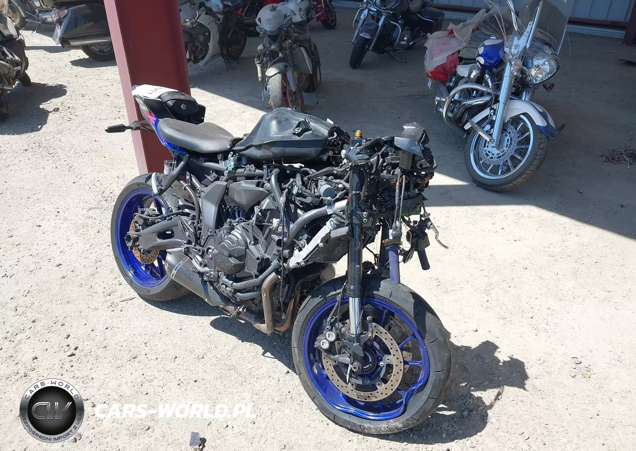 2023 Yamaha Yzfr7