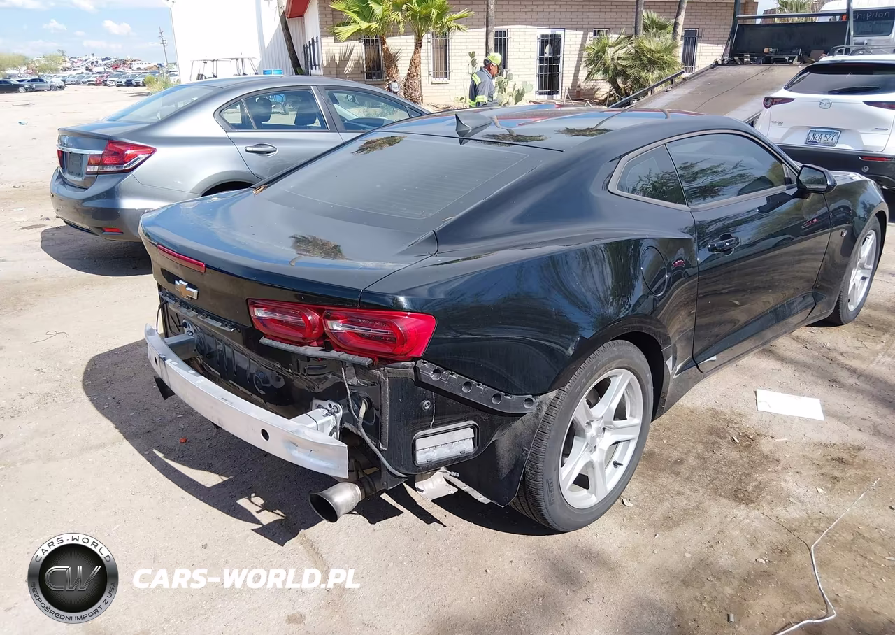 2019 Chevrolet Camaro 1Lt VIN:1G1FB1RX0K0133105 - 4