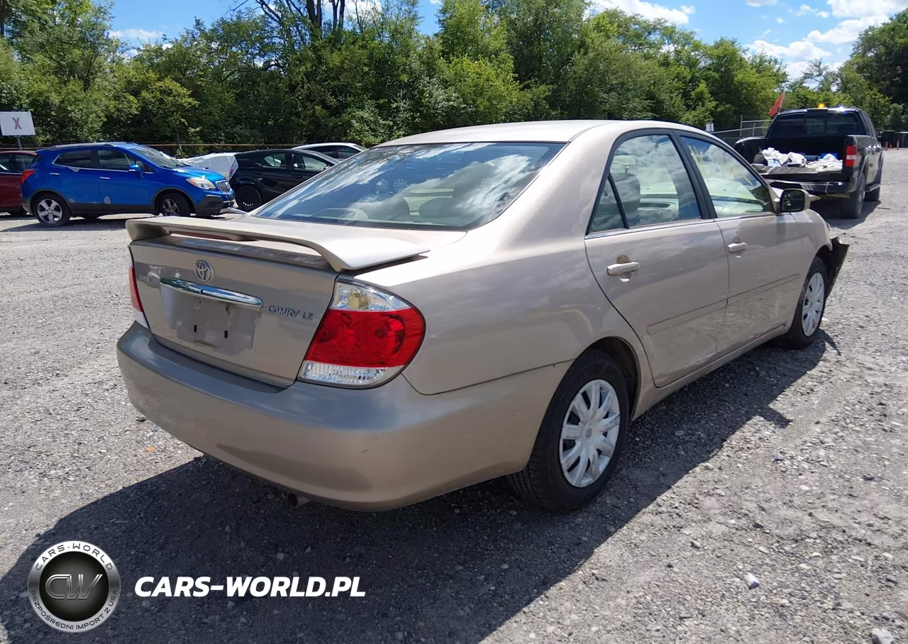 2005 Toyota Camry Le VIN:4T1BE32K85U528164 - 4
