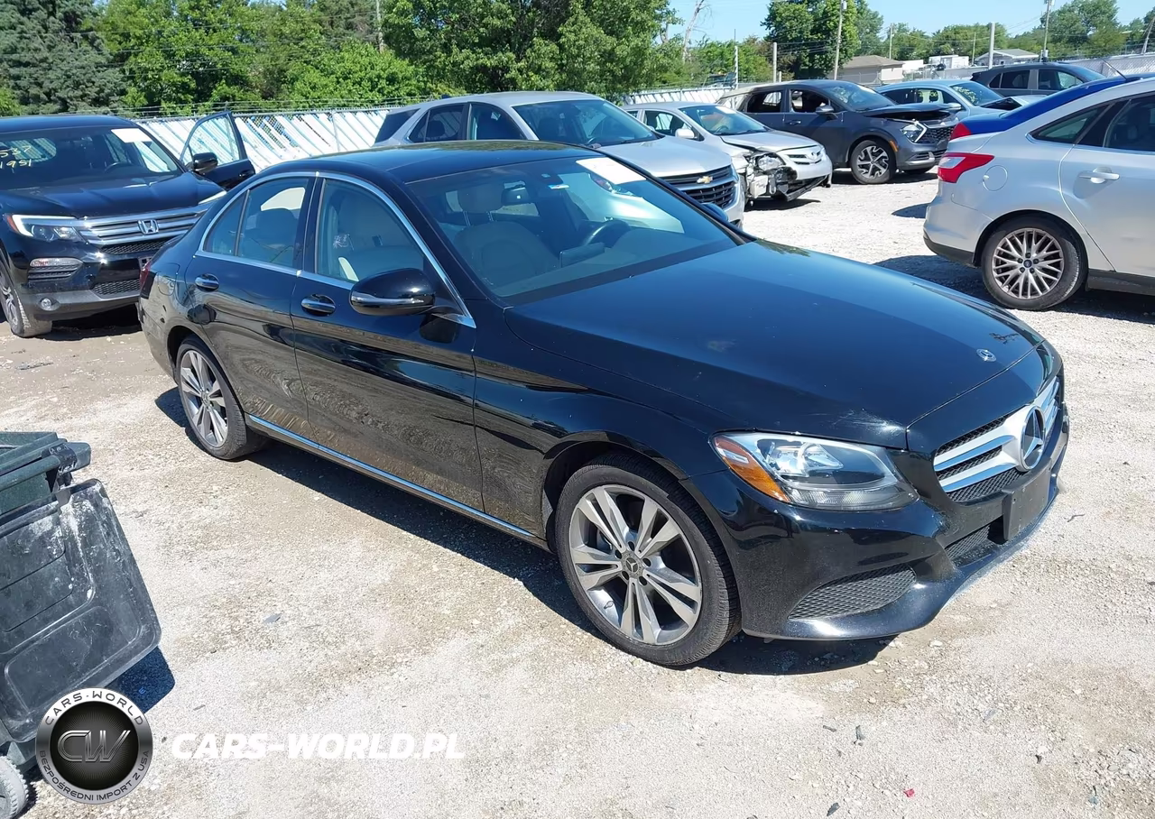 2018 Mercedes-Benz C 300 4Matic – zdjęcie 1 z 17