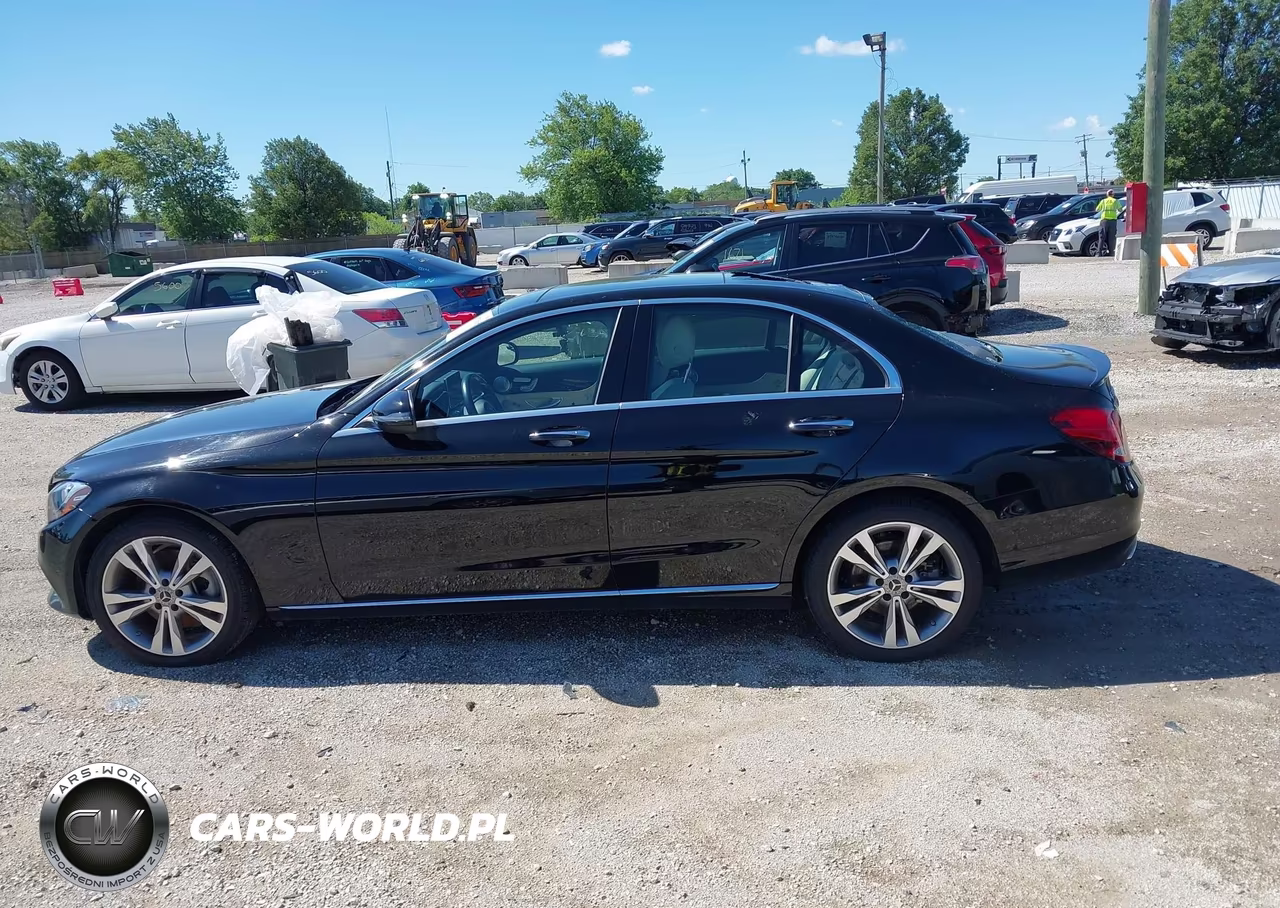 2018 Mercedes-Benz C 300 4Matic VIN:55SWF4KB9JU269372 - 15