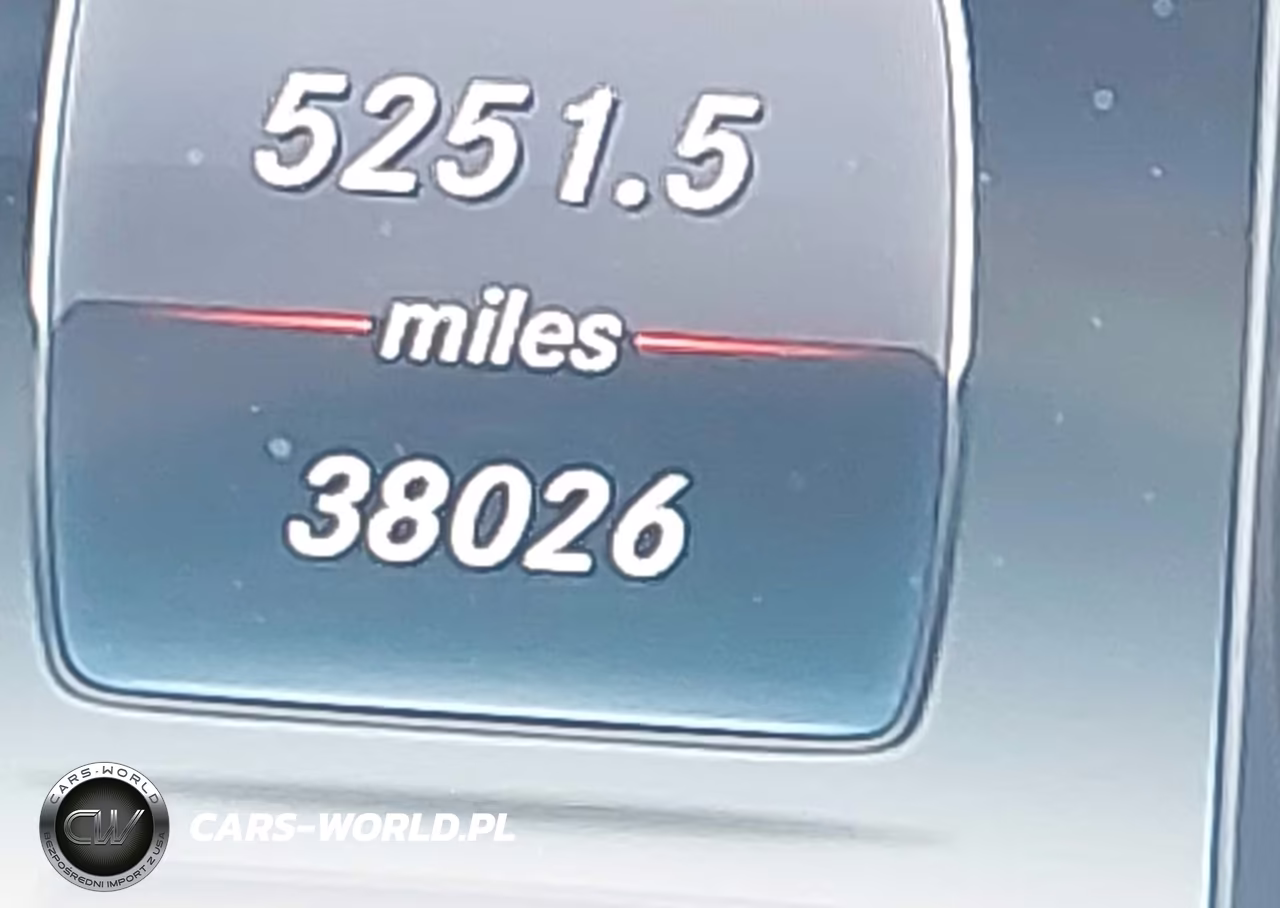 2018 Mercedes-Benz C 300 4Matic VIN:55SWF4KB9JU269372 - 16