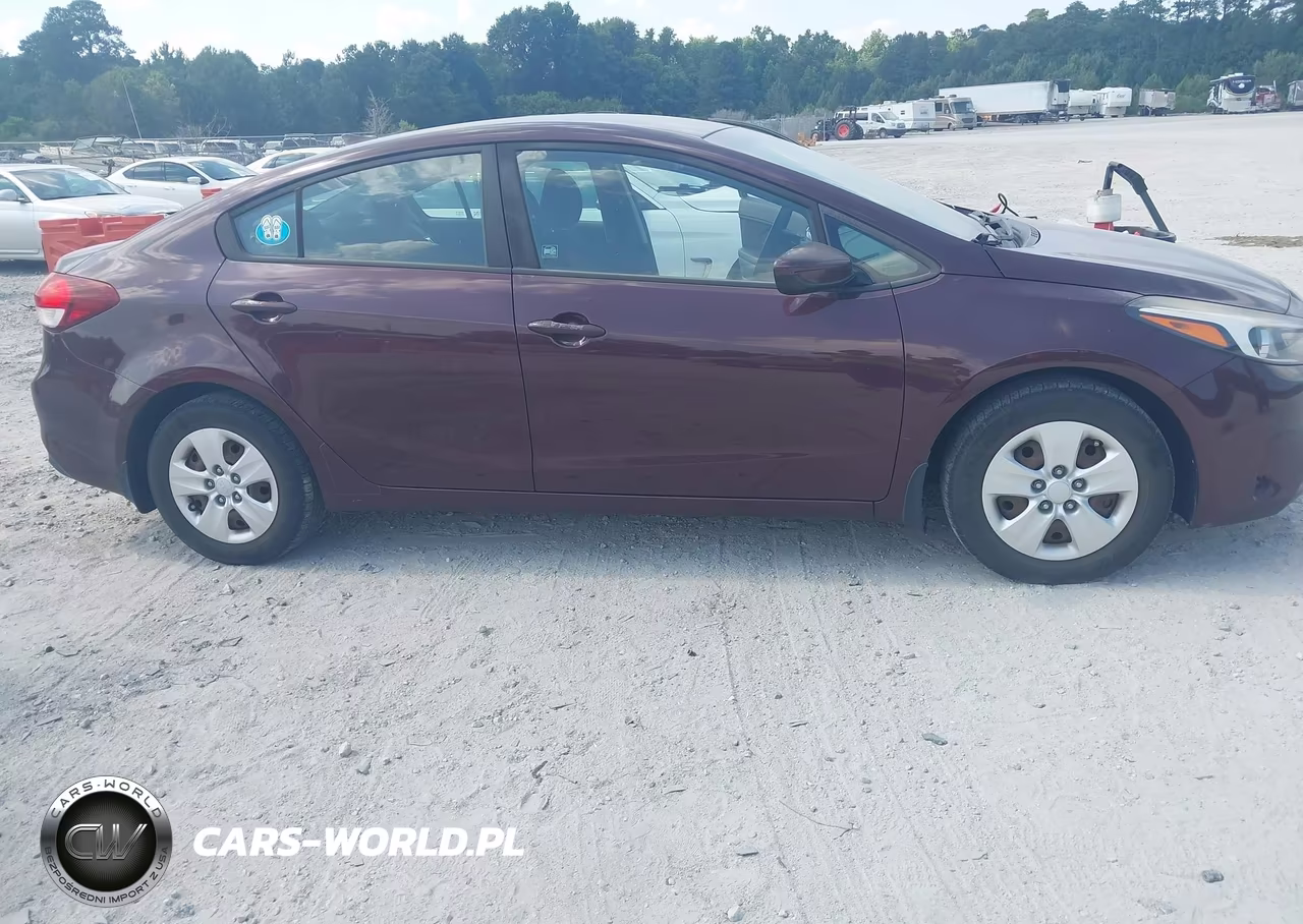 2018 Kia Forte Lx VIN:3KPFL4A75JE201163 - 6