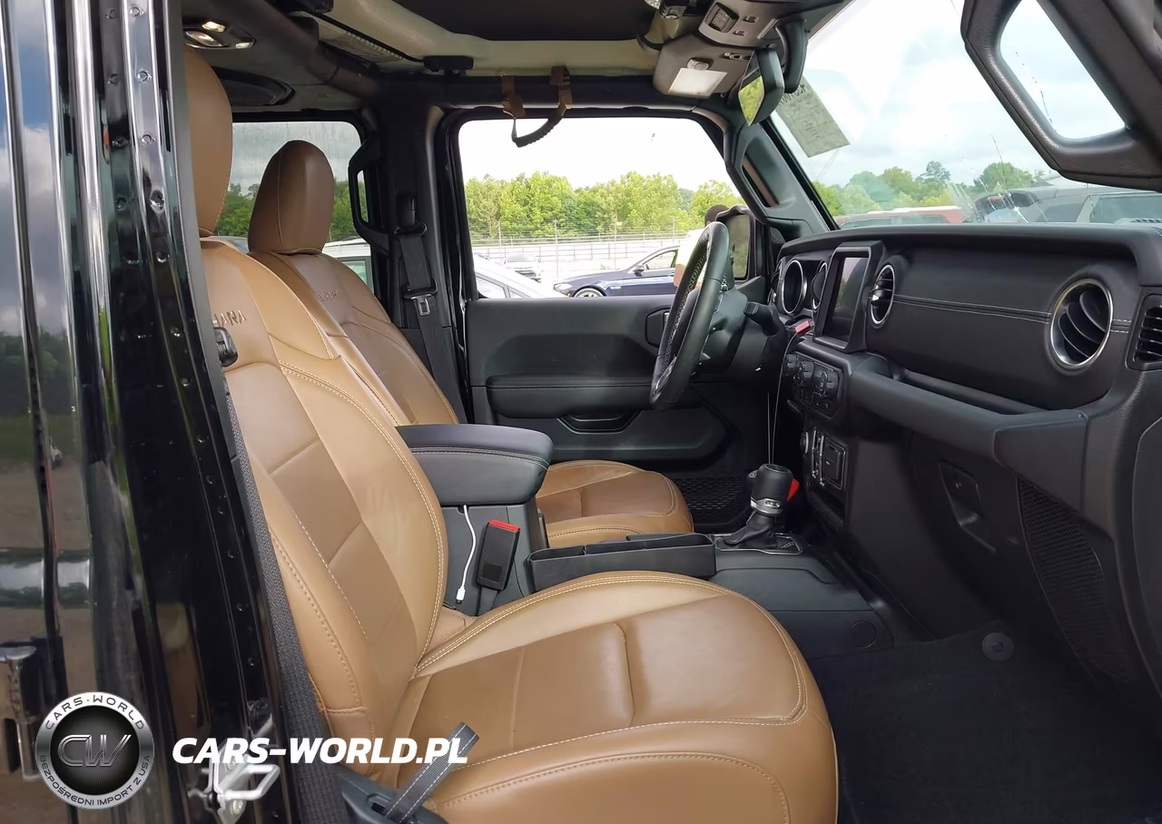 2023 Jeep Wrangler 4-Door Sahara 4X4 VIN:1C4HJXEN6PW570475 - 5