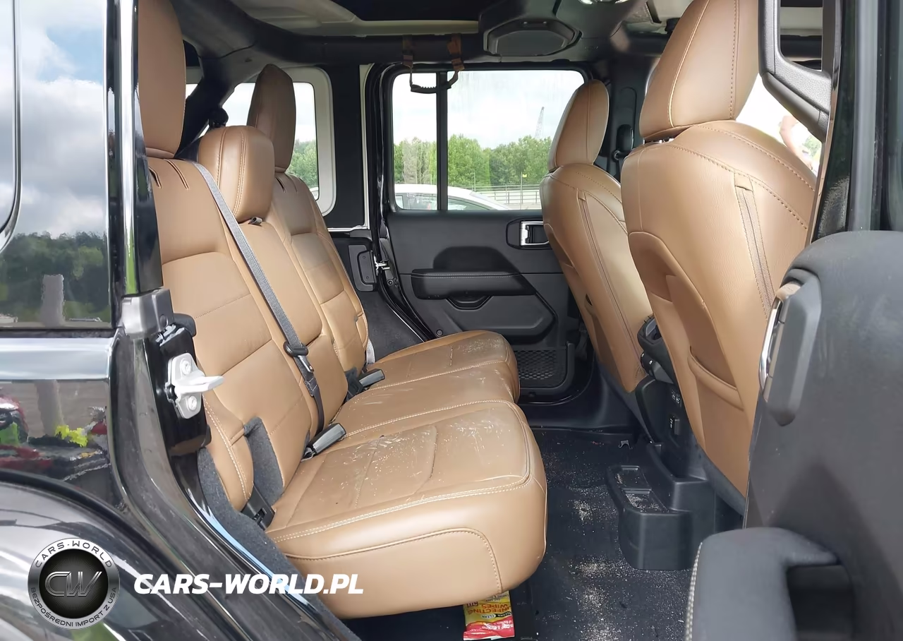 2023 Jeep Wrangler 4-Door Sahara 4X4 VIN:1C4HJXEN6PW570475 - 8