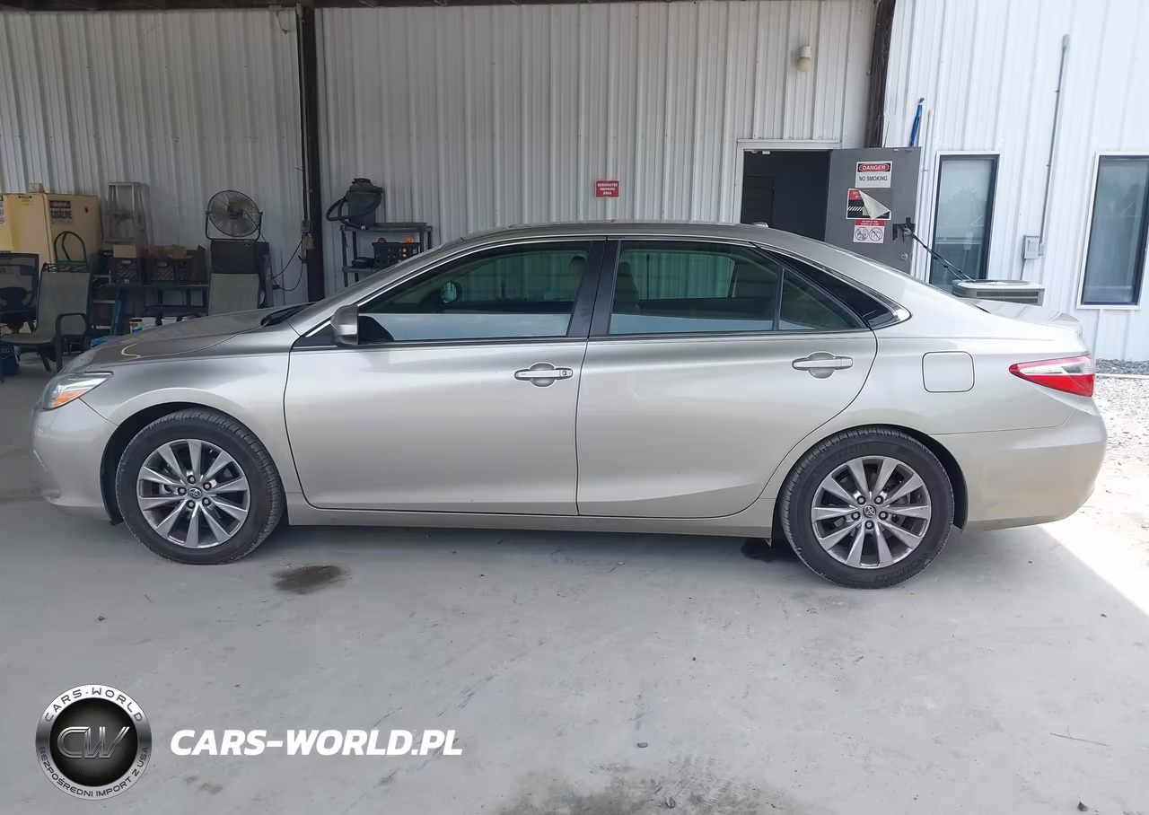 2015 Toyota Camry Xle VIN:4T1BF1FK7FU943408 - 14