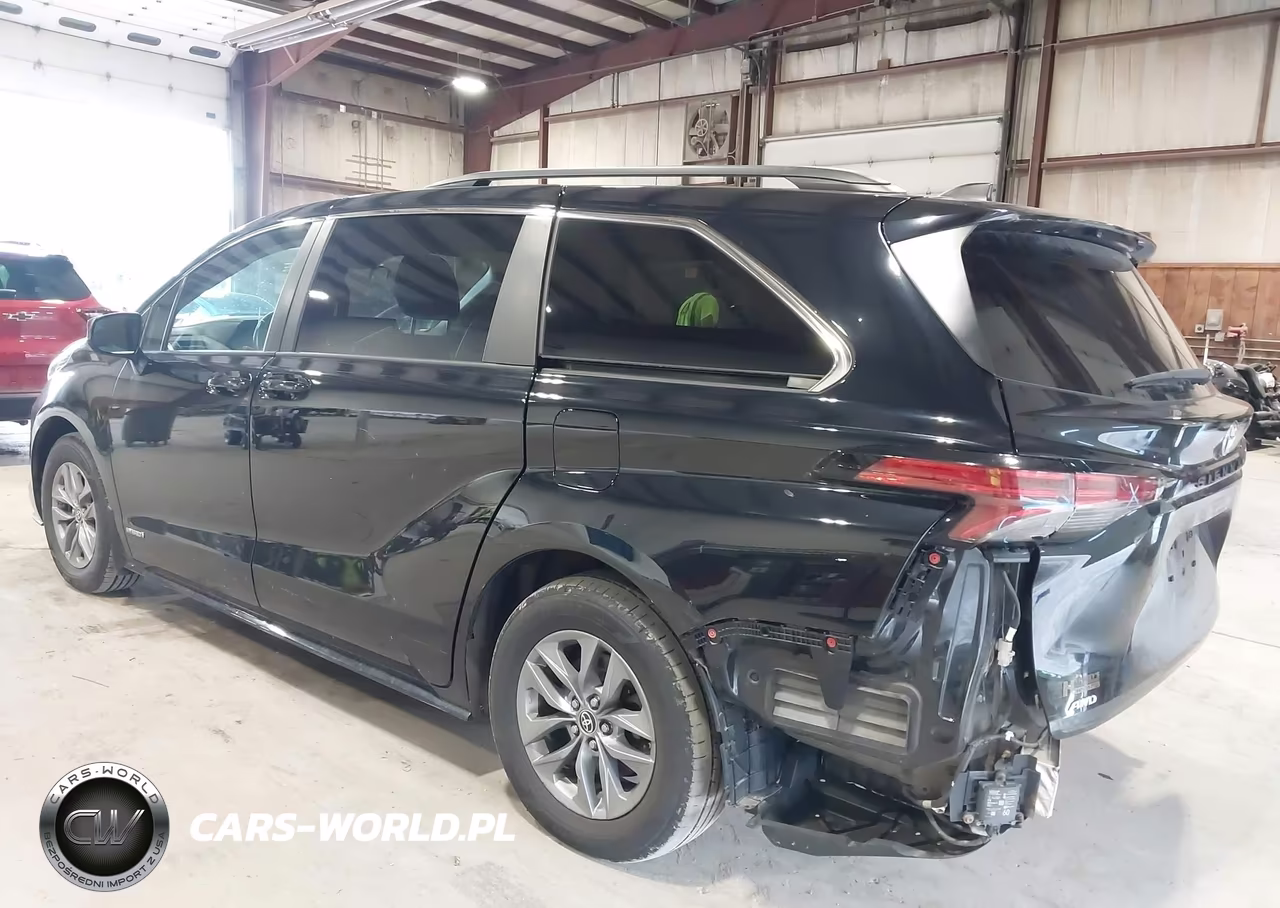 2021 Toyota Sienna Le VIN:5TDKSKFCXMS032537 - 3