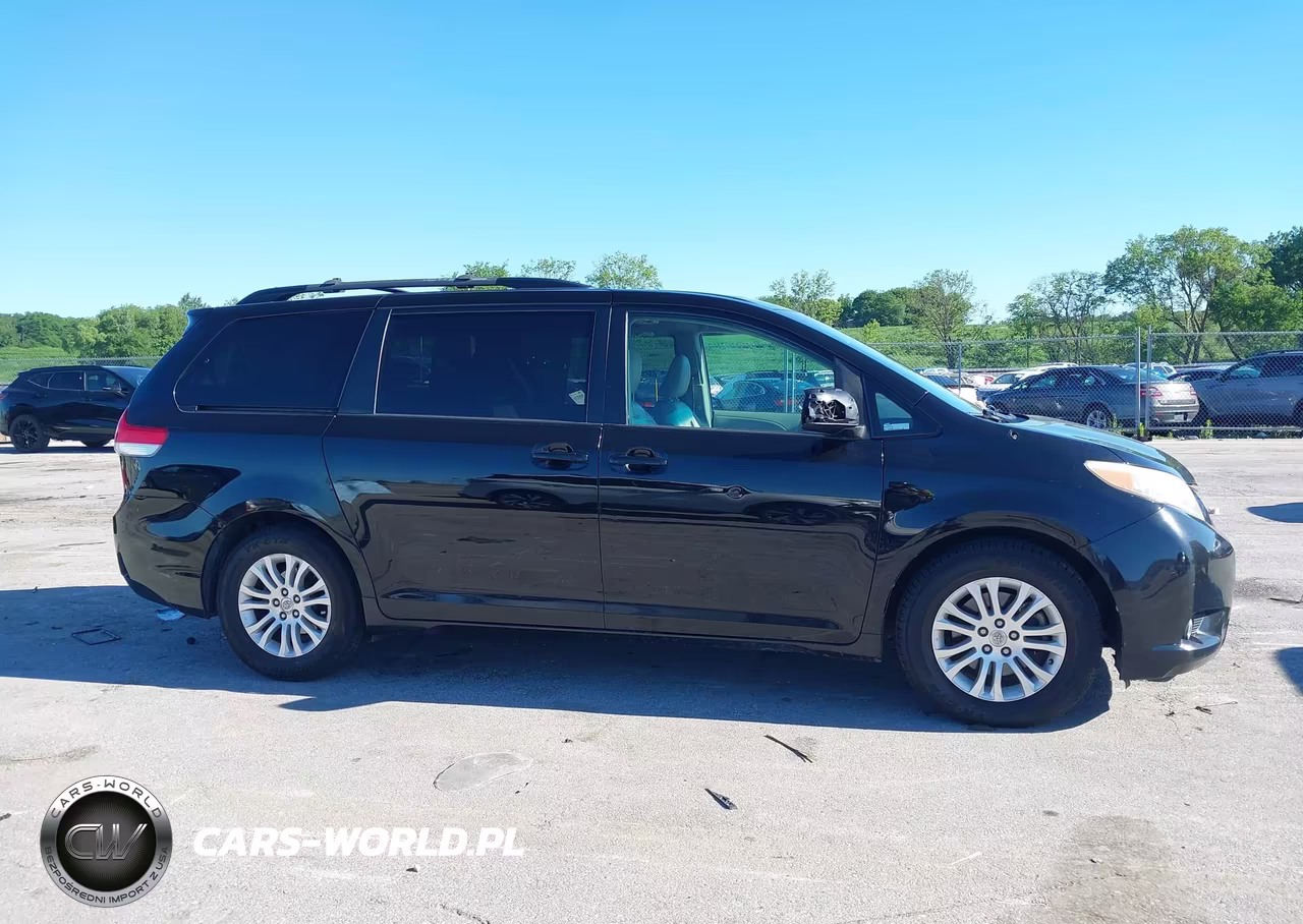 2012 Toyota Sienna Xle V6 8 Passenger VIN:5TDYK3DC8CS256617 - 13