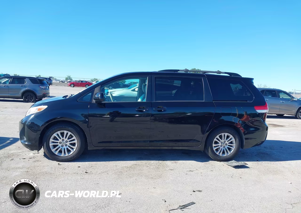 2012 Toyota Sienna Xle V6 8 Passenger VIN:5TDYK3DC8CS256617 - 14