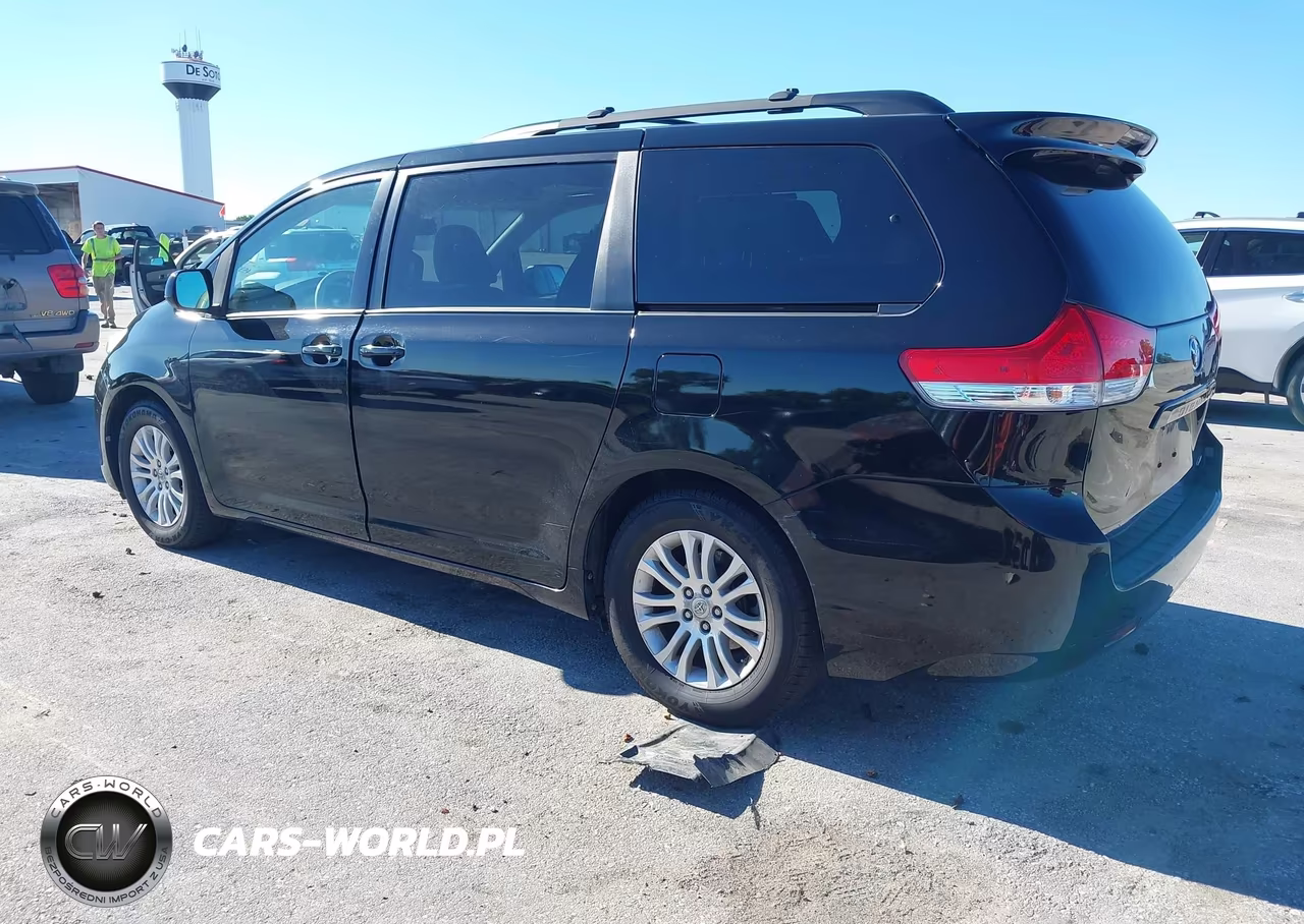 2012 Toyota Sienna Xle V6 8 Passenger VIN:5TDYK3DC8CS256617 - 3