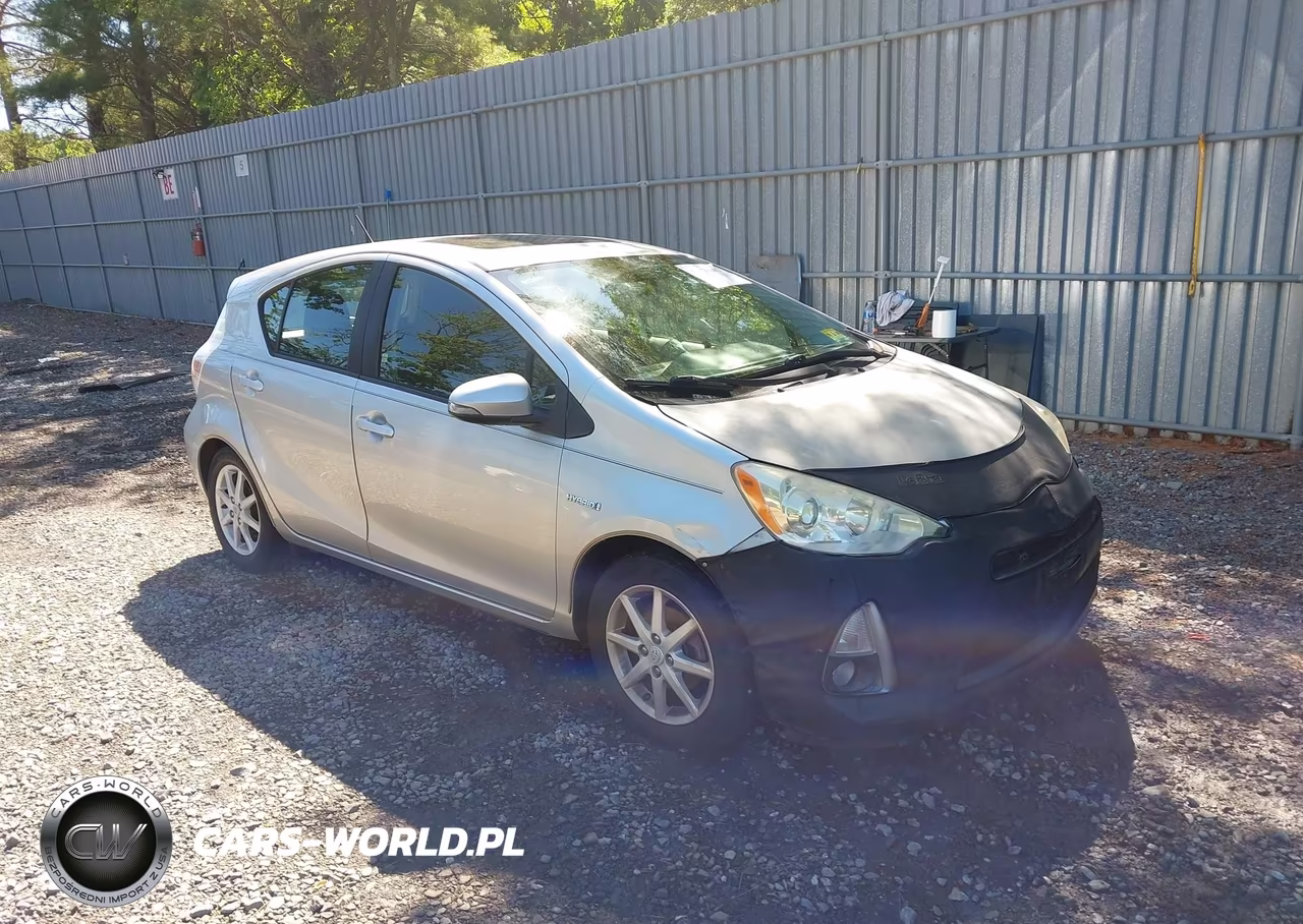 2013 Toyota Prius C Four – zdjęcie 1 z 16