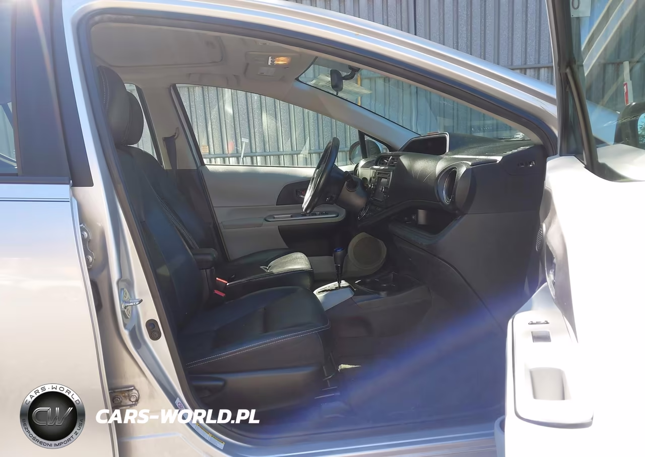 2013 Toyota Prius C Four VIN:JTDKDTB34D1032214 - 5