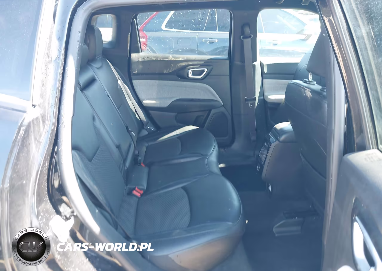 2026 Jeep Compass Latitude VIN:3C4NJDBN9TT198135 - 8
