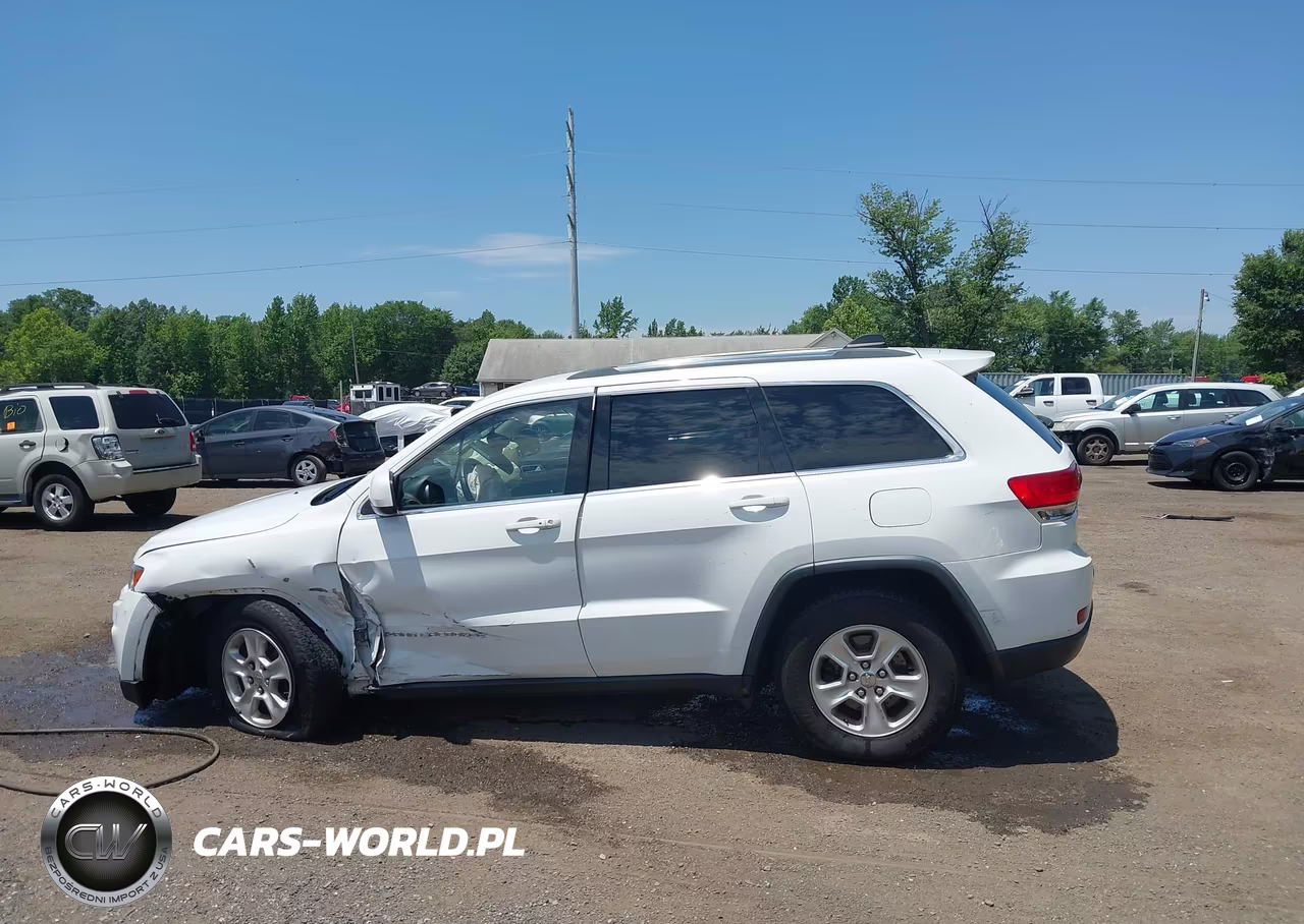 2014 Jeep Grand Cherokee Laredo VIN:1C4RJEAGXEC198461 - 14