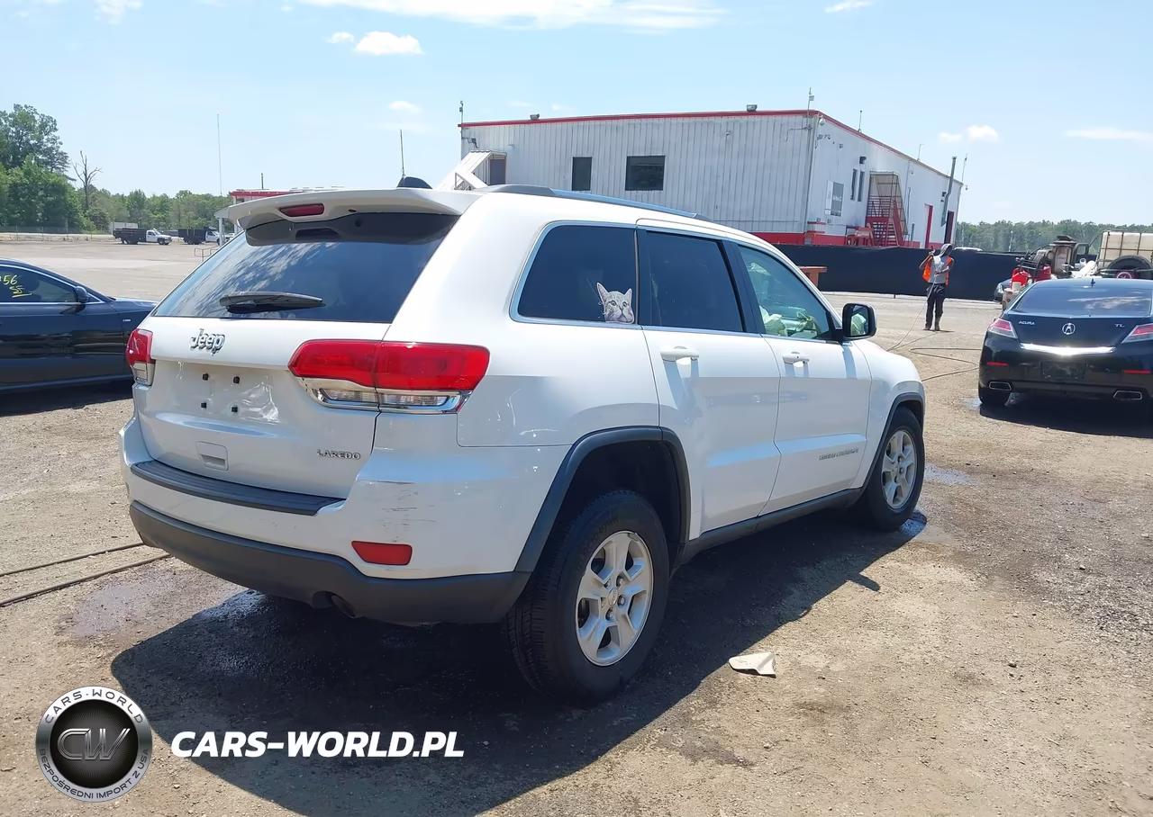 2014 Jeep Grand Cherokee Laredo VIN:1C4RJEAGXEC198461 - 4