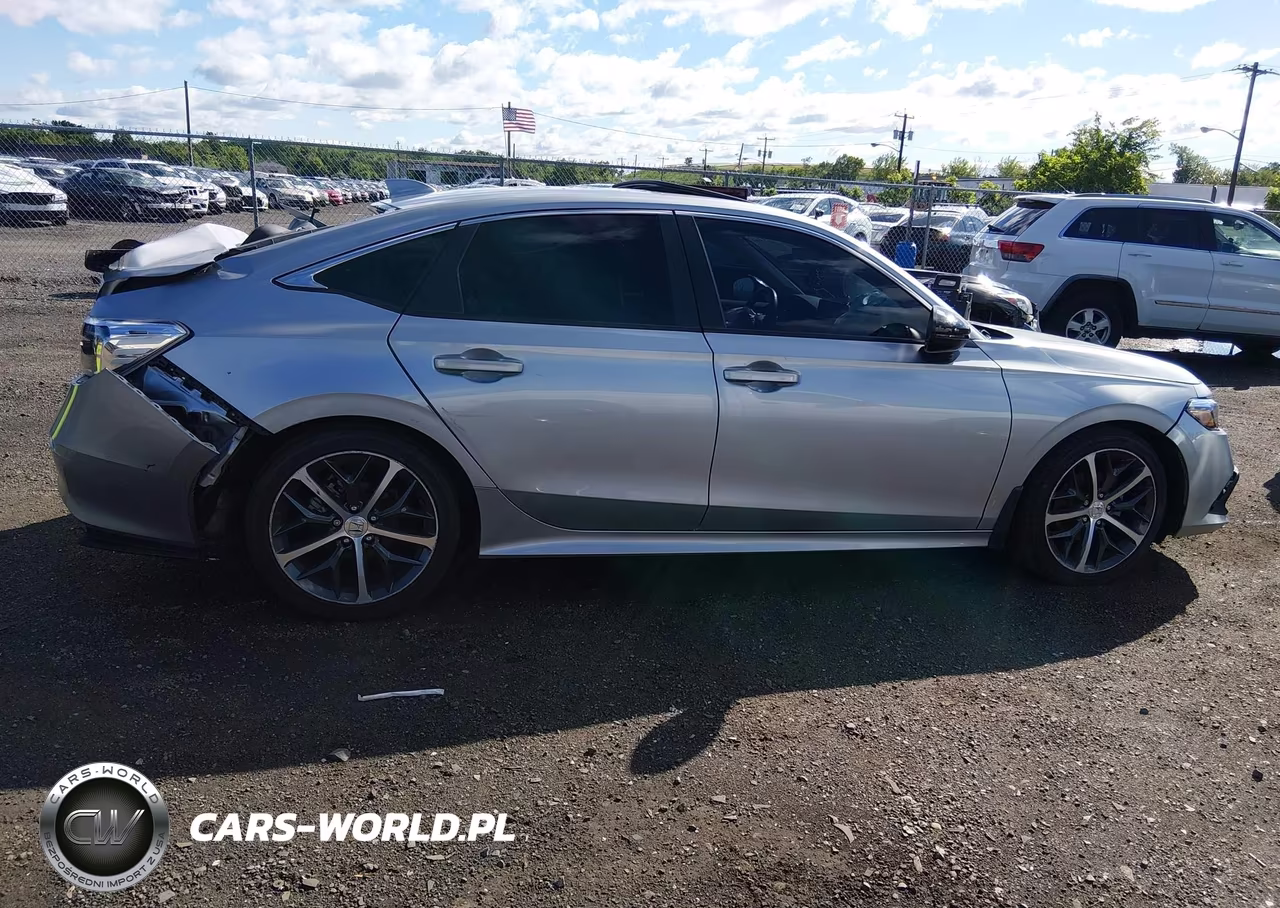 2024 Honda Civic Touring VIN:2HGFE1F97RH326251 - 13