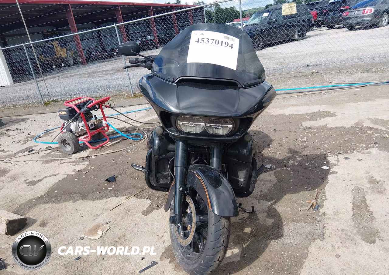 2017 Harley-Davidson Fltru VIN:1HD1KGD1XHB672236 - 5