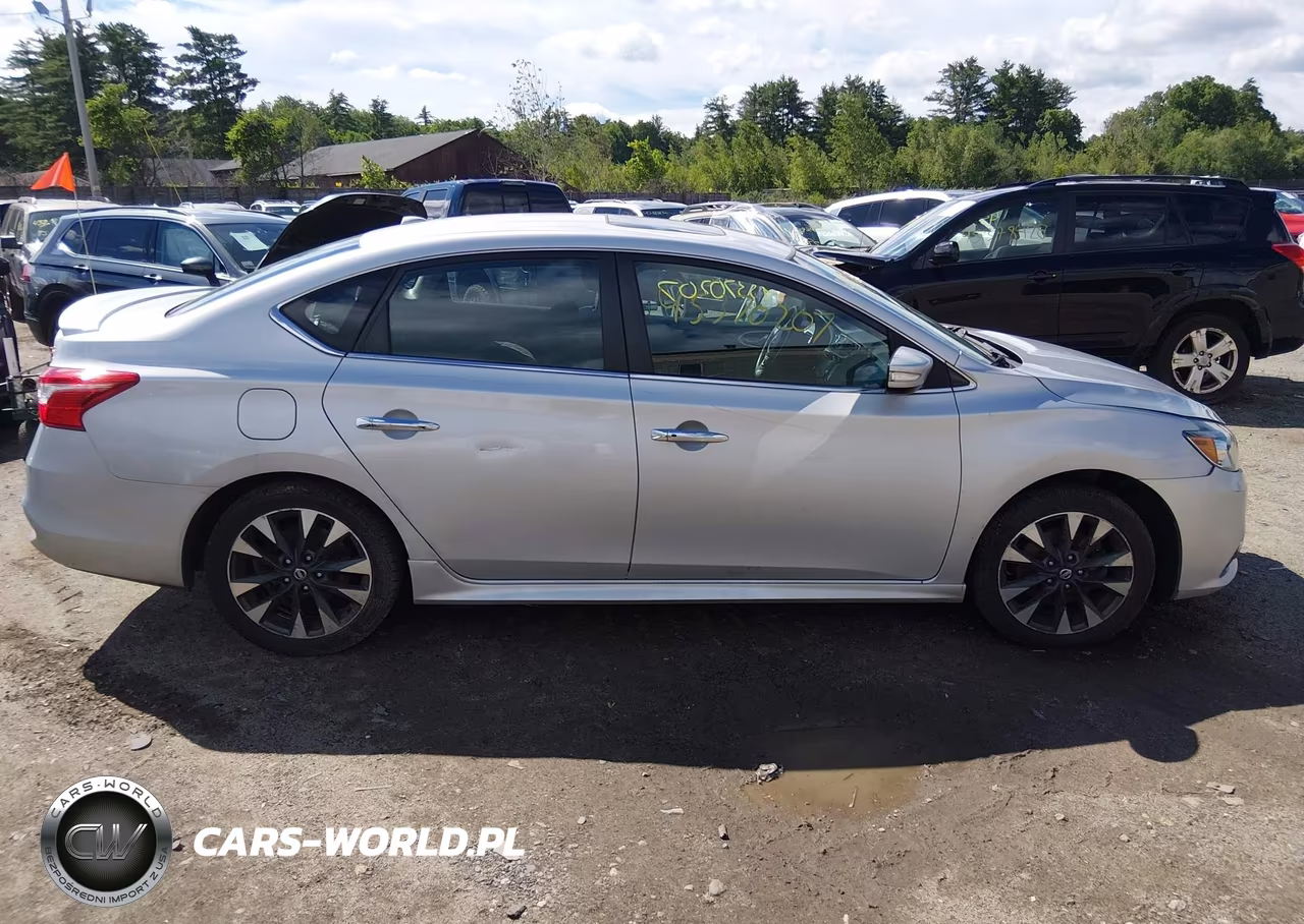 2017 Nissan Sentra Sr Turbo VIN:3N1CB7AP0HY318149 - 12
