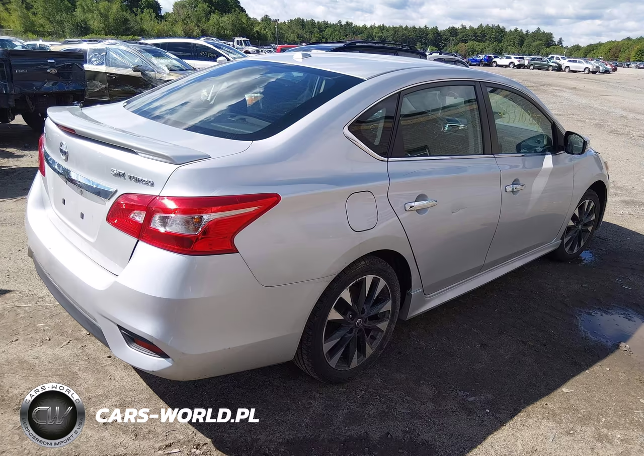 2017 Nissan Sentra Sr Turbo VIN:3N1CB7AP0HY318149 - 4