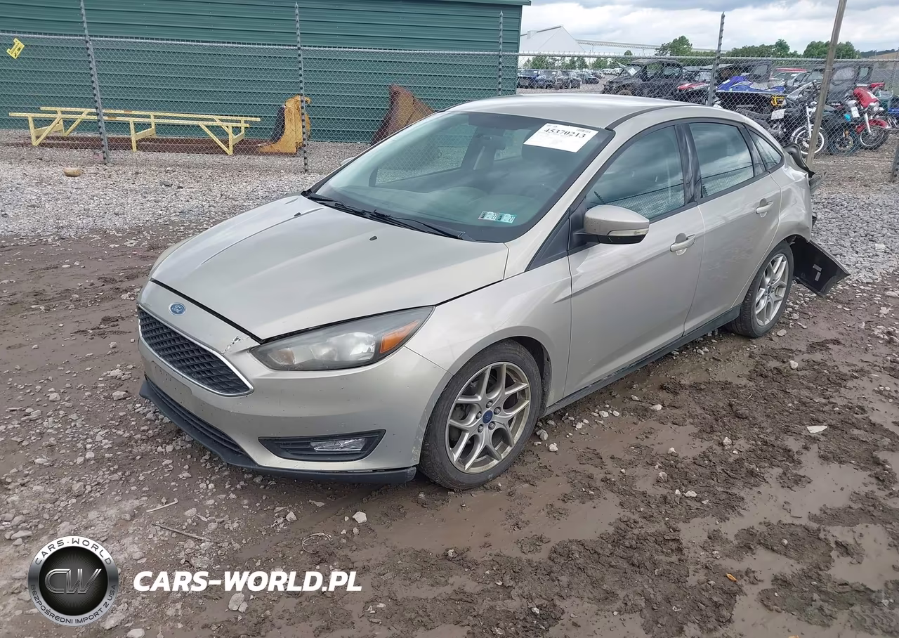 2015 Ford Focus Se VIN:1FADP3F25FL260267 - 2