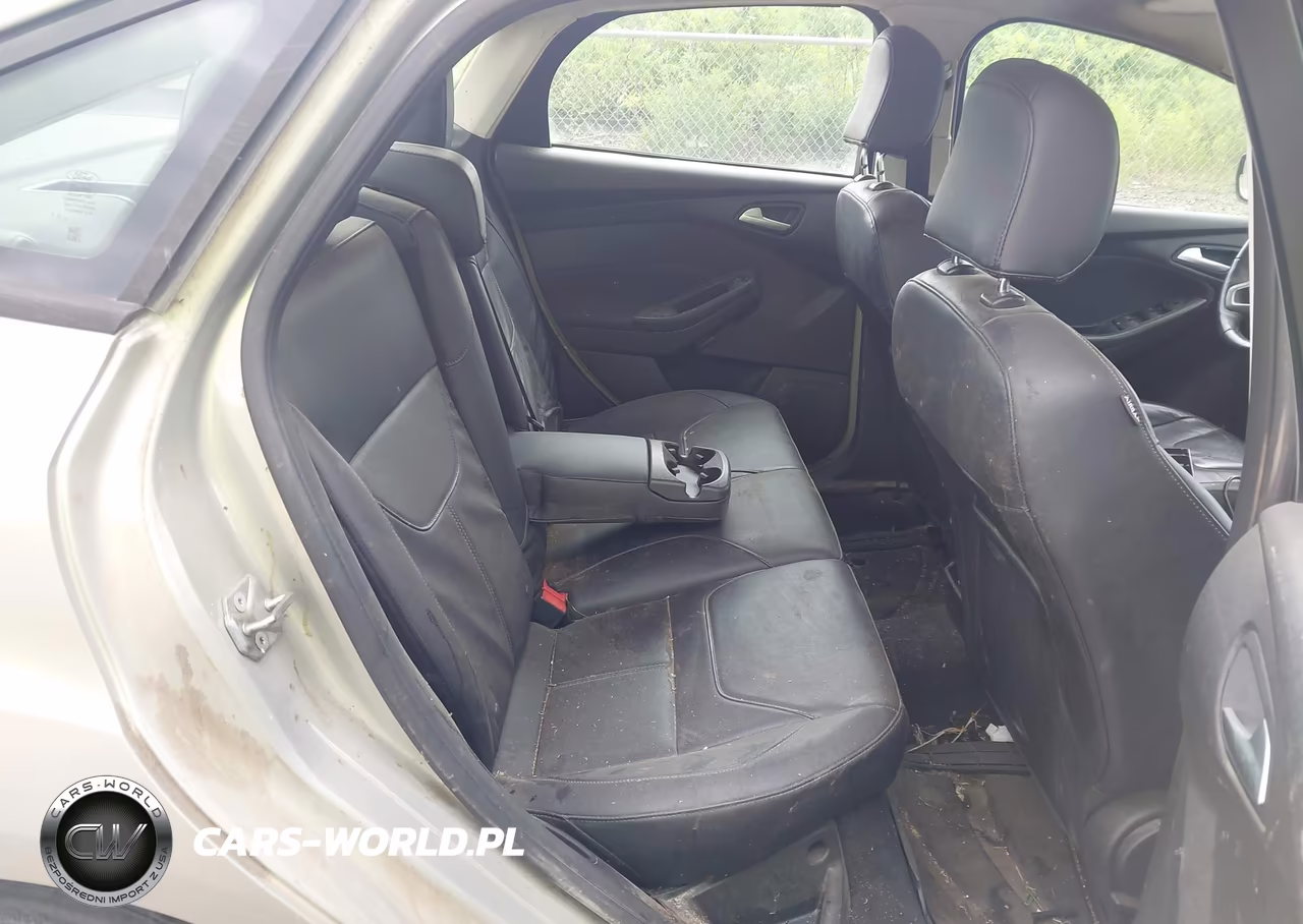 2015 Ford Focus Se VIN:1FADP3F25FL260267 - 8