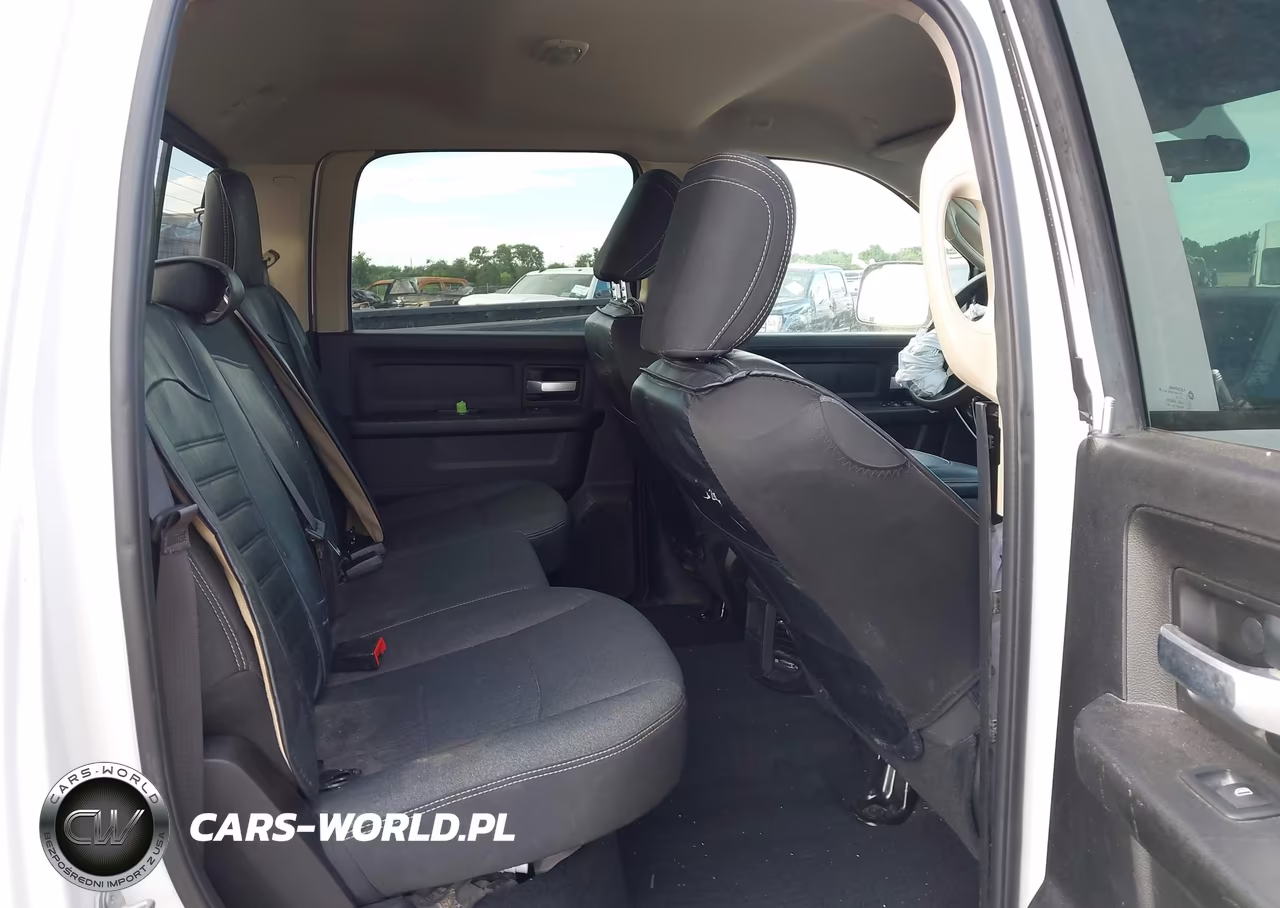 2019 Ram 2500 Tradesman 4X4 6'4 Box VIN:3C6UR5CL4KG601170 - 8