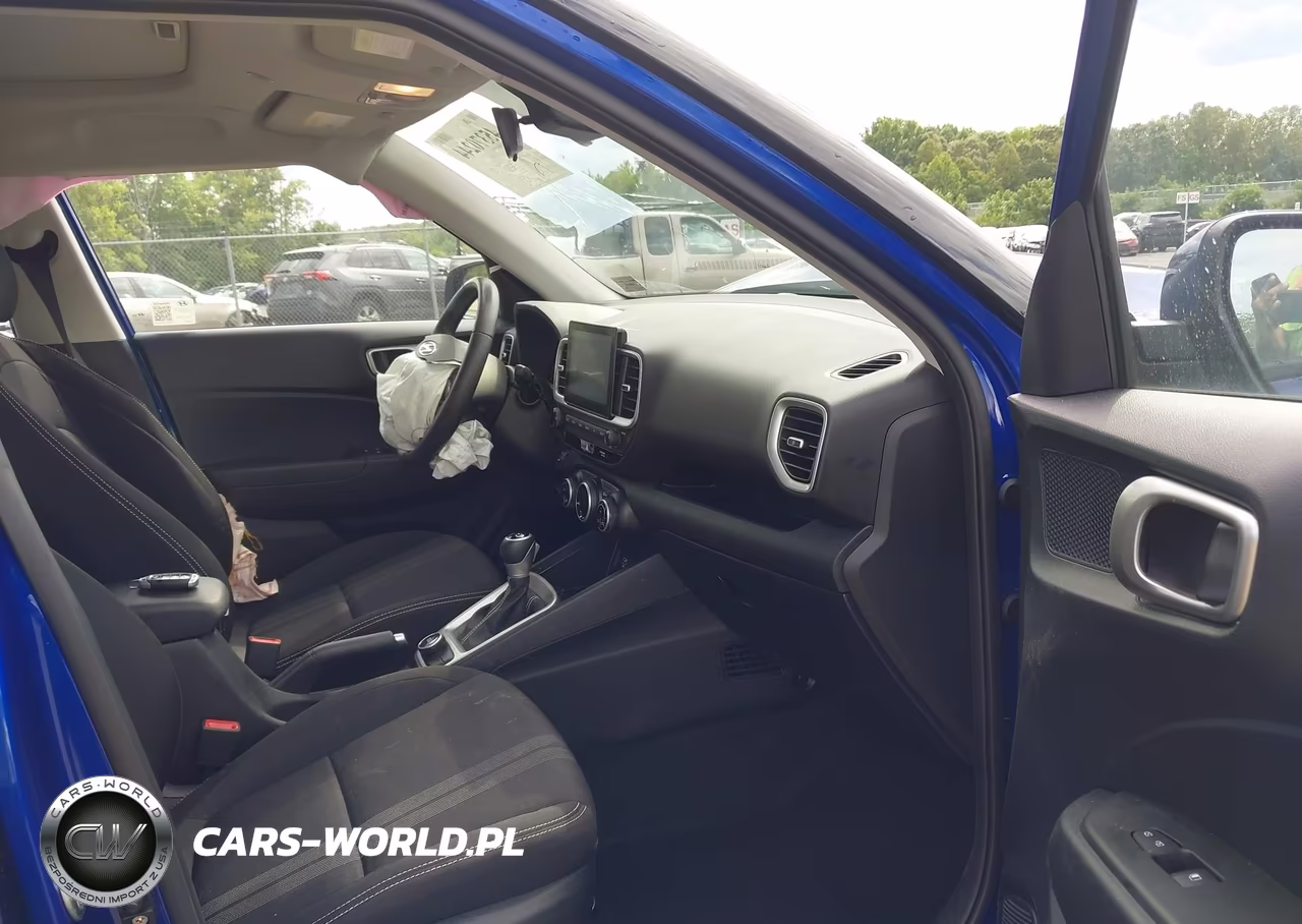 2025 Hyundai Venue Sel VIN:KMHRC8A3XSU416585 - 5