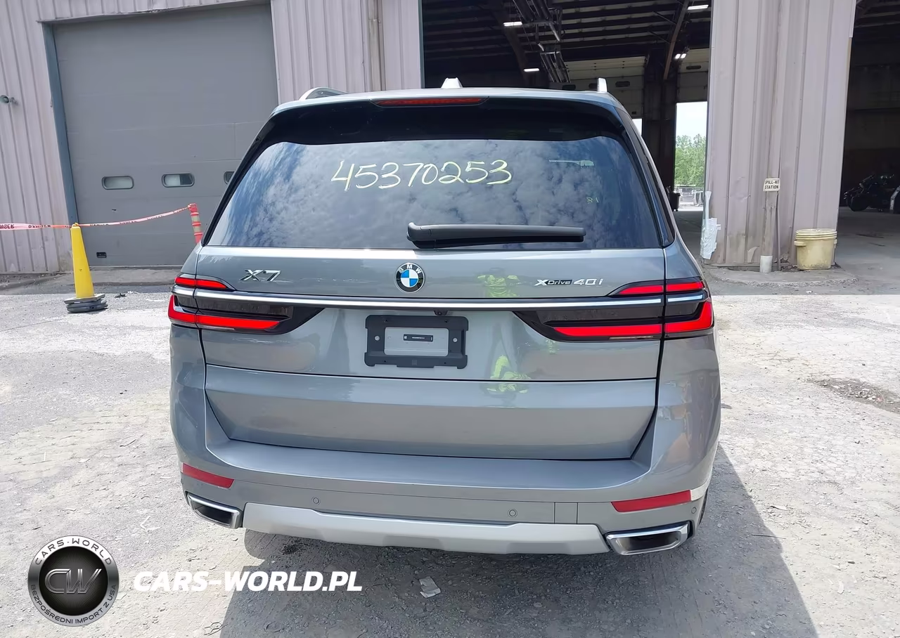 2026 BMW X7 xDrive40I VIN:5UX23EM09T9074121 - 16
