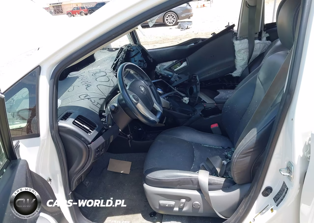 2013 Toyota Prius Four VIN:JTDKN3DU7D5590036 - 5