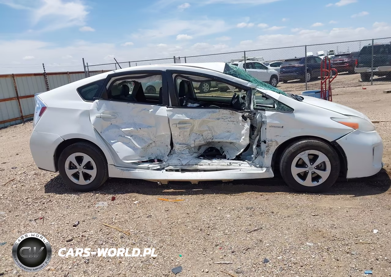 2013 Toyota Prius Four VIN:JTDKN3DU7D5590036 - 6