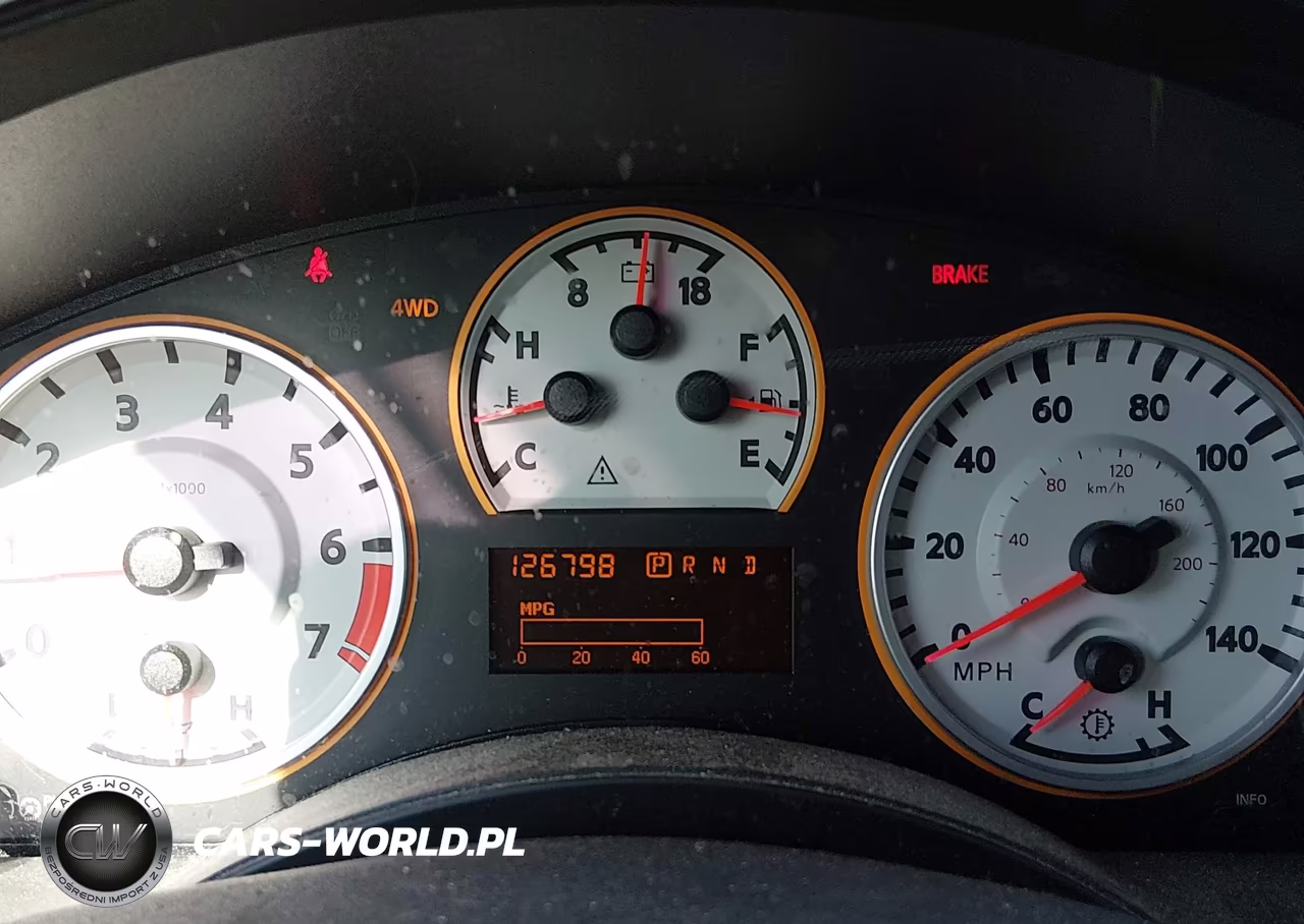 2015 Nissan Titan Pro-4X VIN:1N6AA0EC0FN503332 - 15