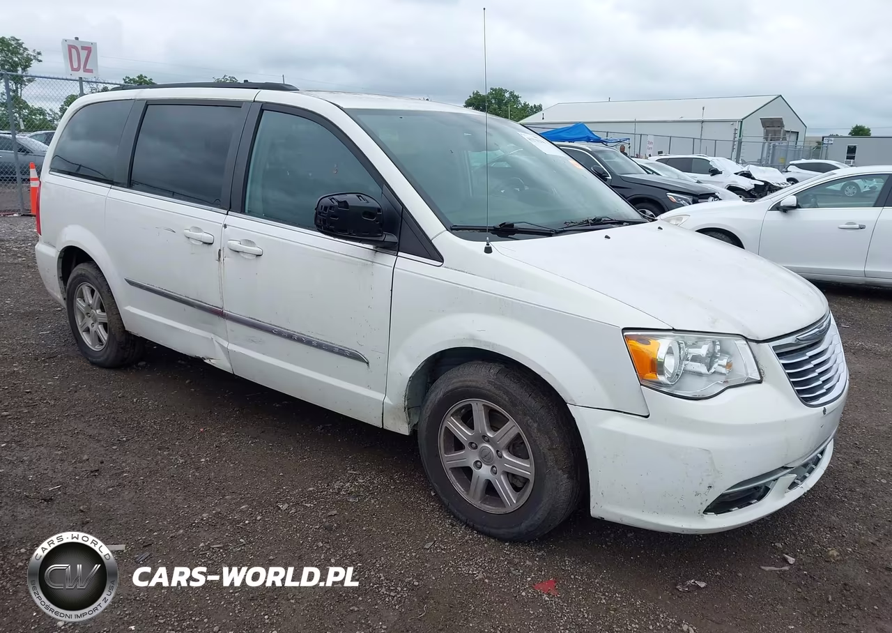 2012 Chrysler Town & Country Touring – zdjęcie 1 z 12