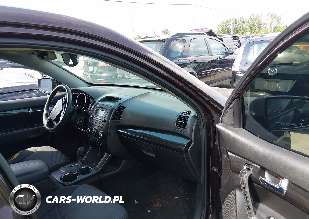 2011 Kia Sorento Lx VIN:5XYKT3A13BG129632 - 5