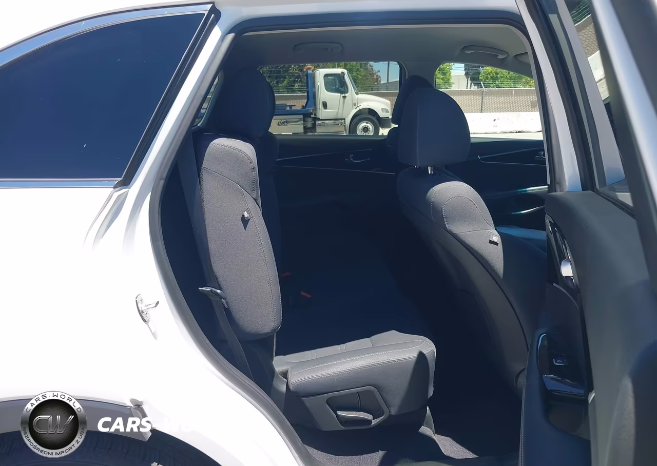2019 Kia Sorento 2.4L Lx VIN:5XYPG4A31KG434242 - 8