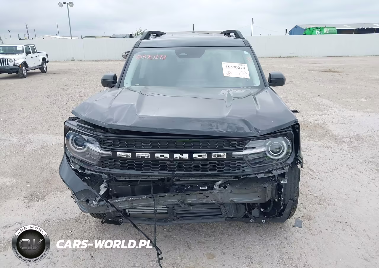 2025 Ford Bronco Sport Outer Banks VIN:3FMCR9CN2SRE69622 - 13