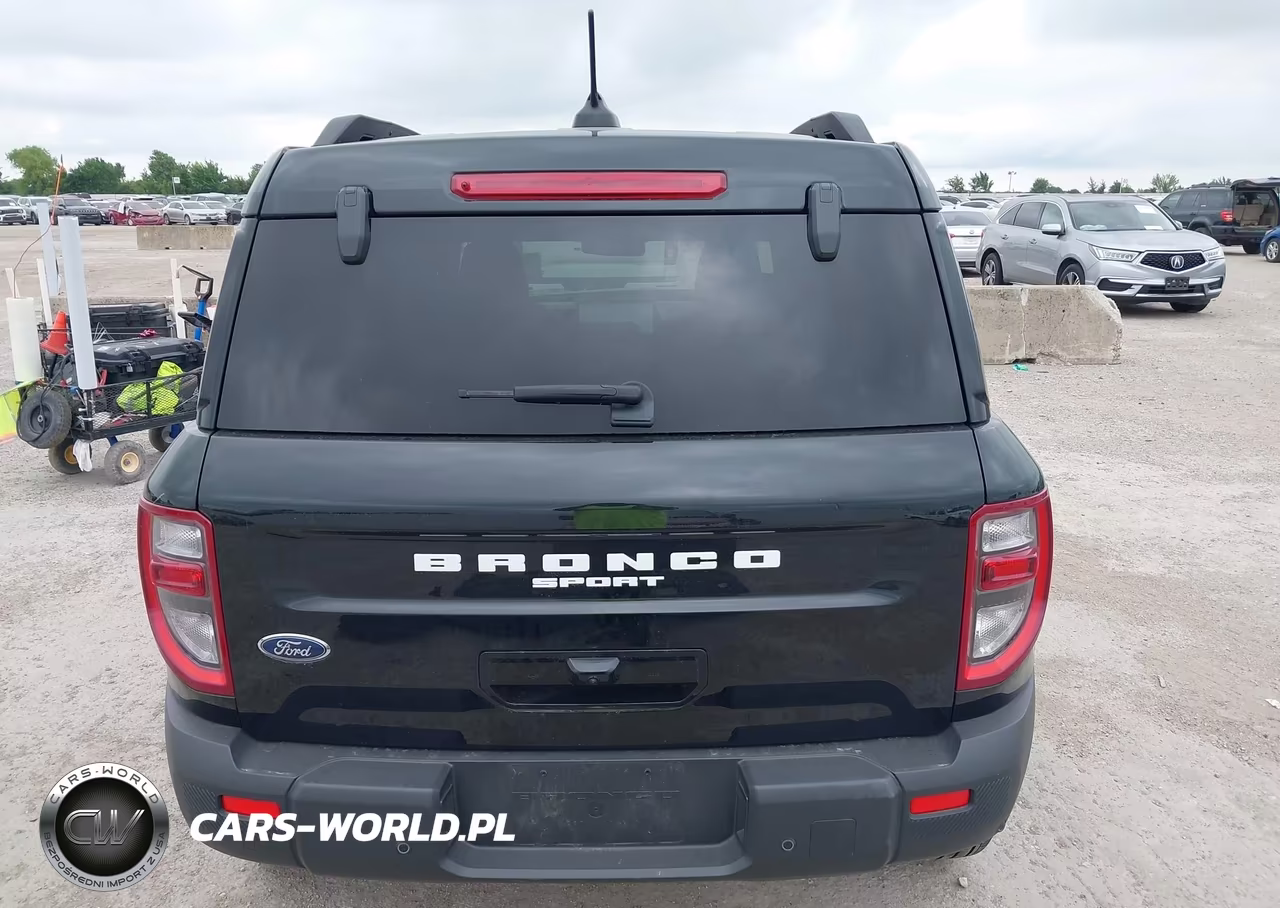 2025 Ford Bronco Sport Outer Banks VIN:3FMCR9CN2SRE69622 - 17