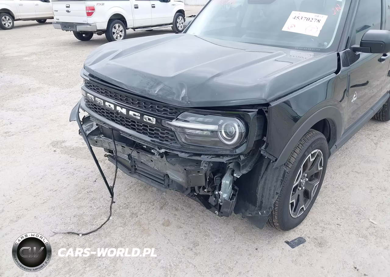 2025 Ford Bronco Sport Outer Banks VIN:3FMCR9CN2SRE69622 - 6