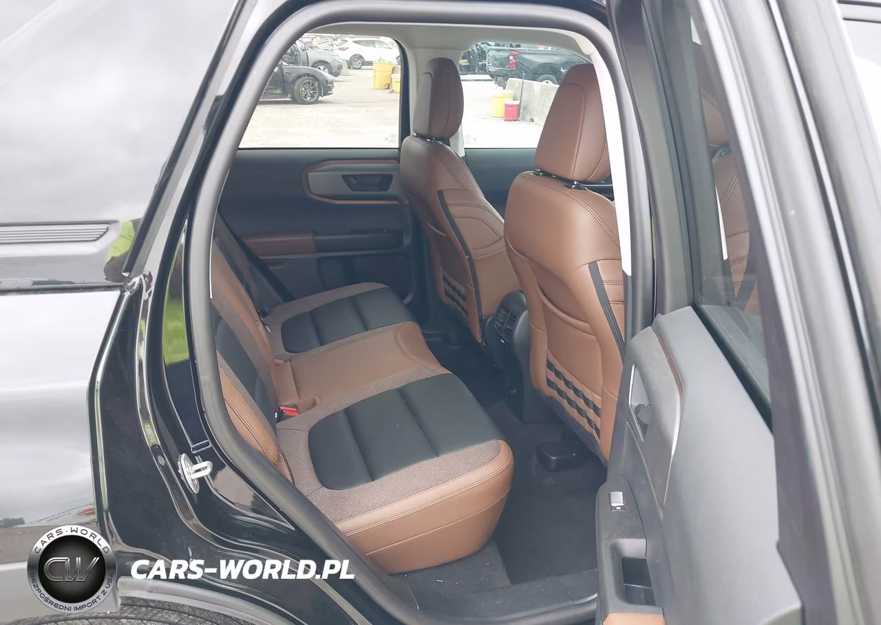 2025 Ford Bronco Sport Outer Banks VIN:3FMCR9CN2SRE69622 - 8
