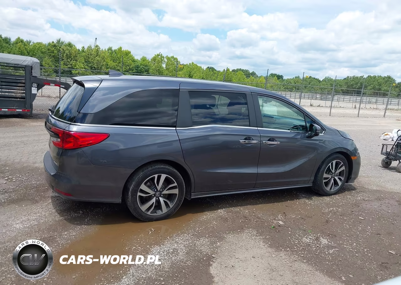 2023 Honda Odyssey Touring VIN:5FNRL6H85PB044941 - 13
