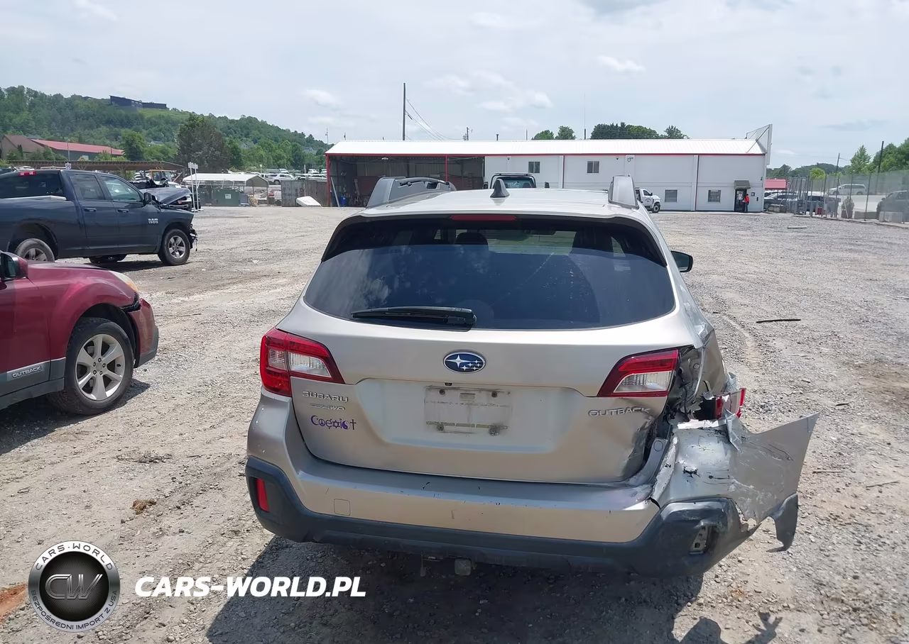 2018 Subaru Outback 2.5I Premium VIN:4S4BSAFC6J3381763 - 16