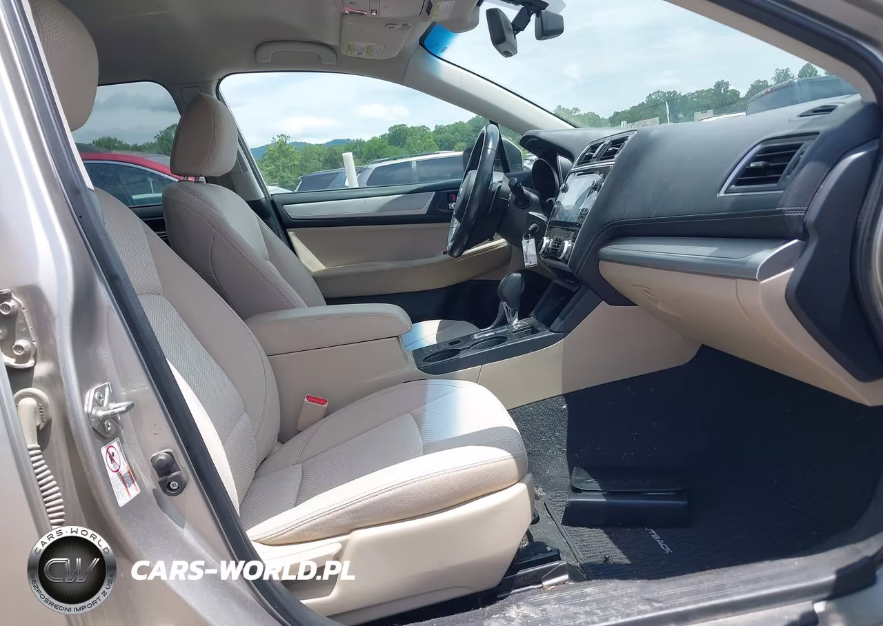 2018 Subaru Outback 2.5I Premium VIN:4S4BSAFC6J3381763 - 5