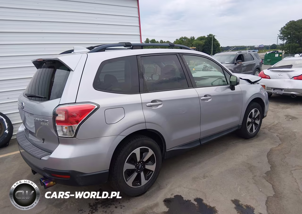 2017 Subaru Forester 2.5I Premium VIN:JF2SJAECXHH405750 - 4