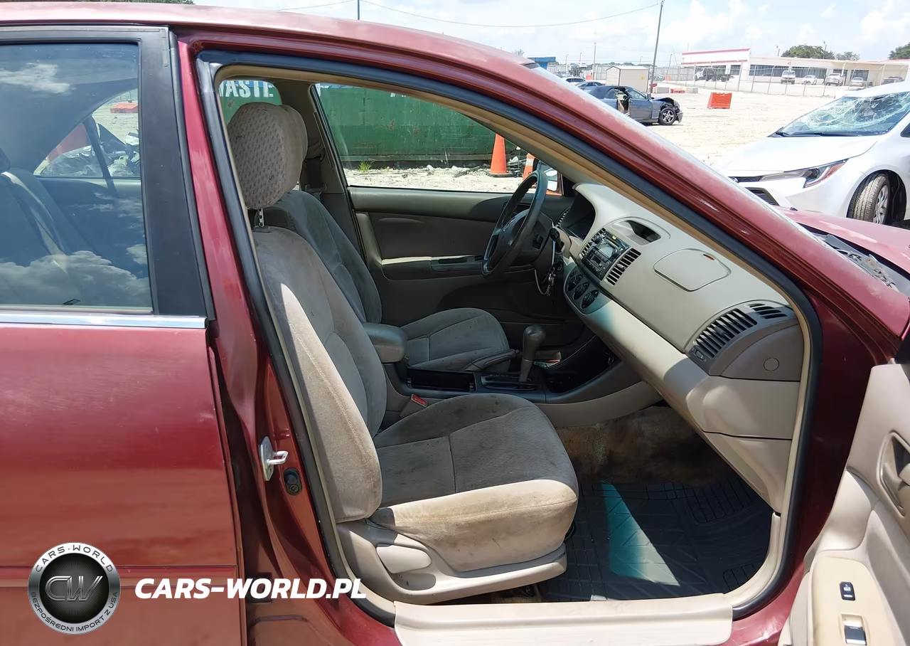 2003 Toyota Camry Le VIN:4T1BE32K93U136663 - 5