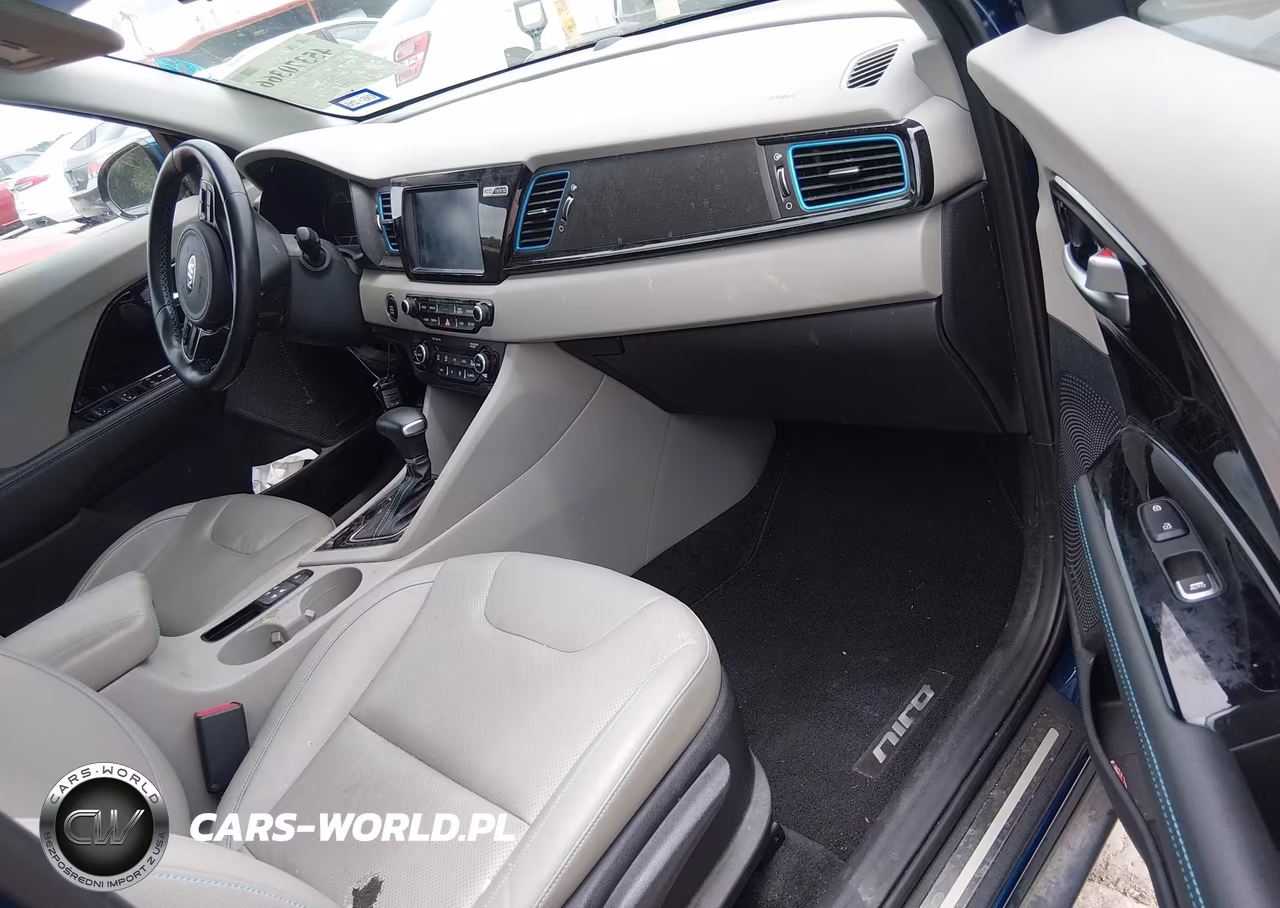2017 Kia Niro Touring VIN:KNDCE3LC0H5067525 - 5