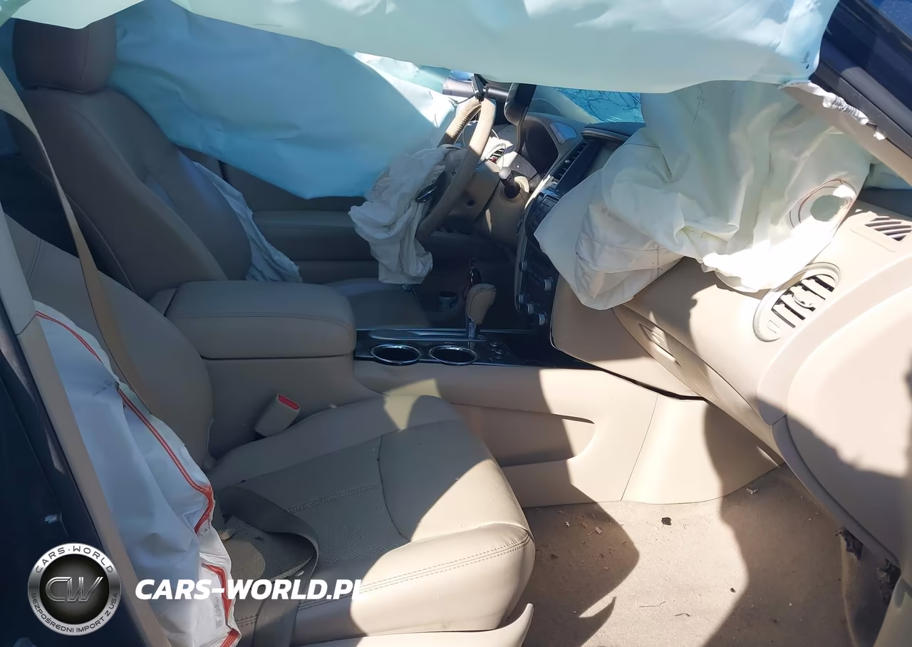 2015 Nissan Pathfinder Platinum VIN:5N1AR2MN2FC654433 - 5