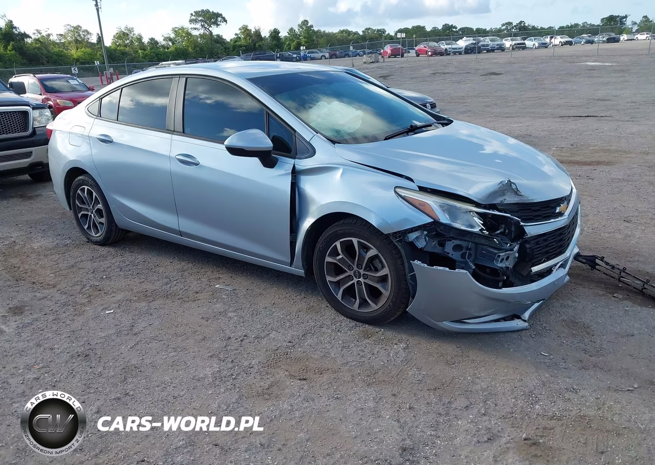 2018 Chevrolet Cruze Ls Auto – zdjęcie 1 z 16