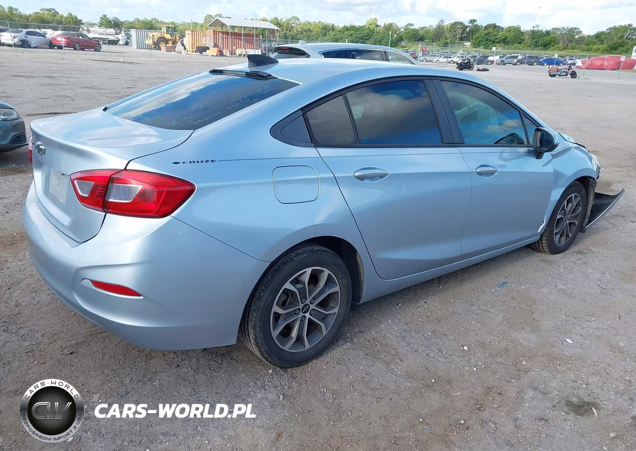 2018 Chevrolet Cruze Ls Auto VIN:1G1BC5SM0J7172429 - 4