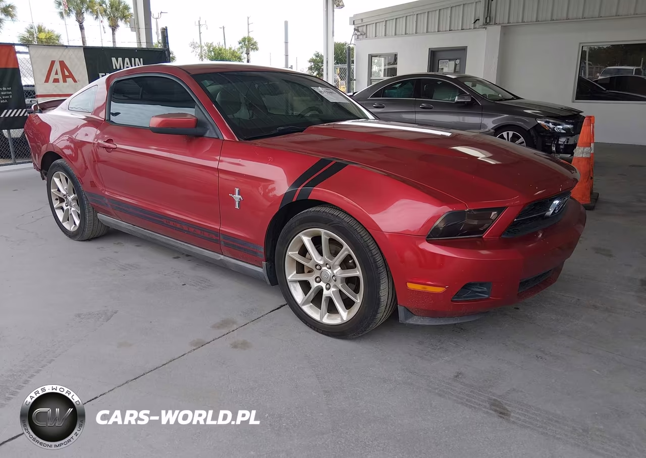 2010 Ford Mustang V6-V6 Premium